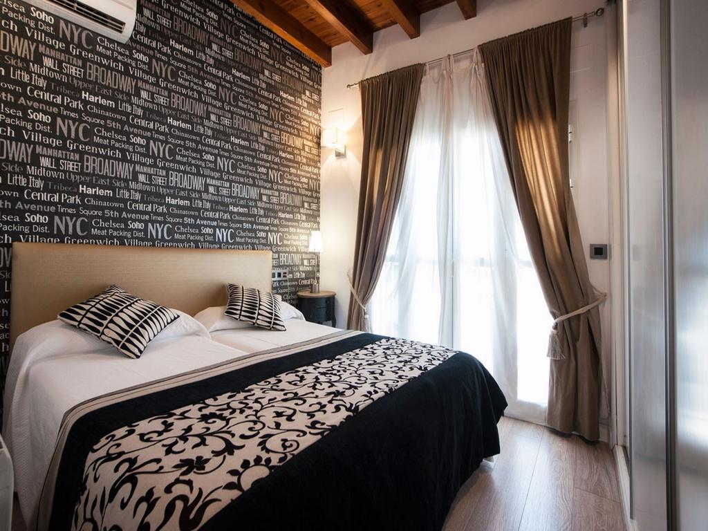 Singular Siete Revueltas Apartment Севиля Екстериор снимка