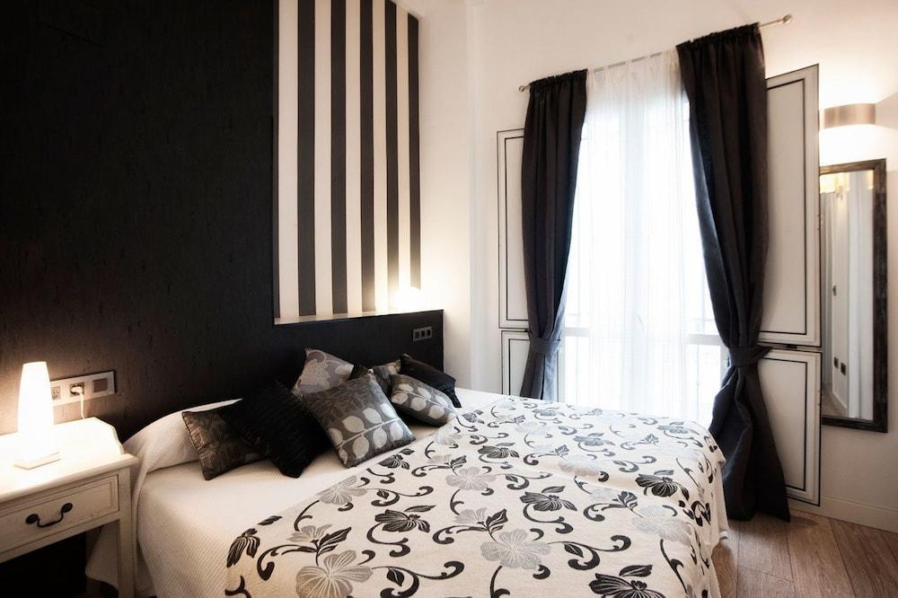 Singular Siete Revueltas Apartment Севиля Екстериор снимка