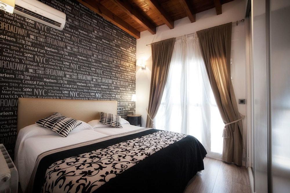Singular Siete Revueltas Apartment Севиля Екстериор снимка