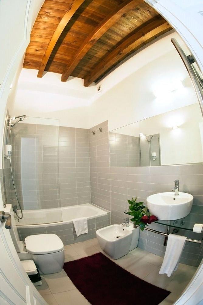 Singular Siete Revueltas Apartment Севиля Екстериор снимка
