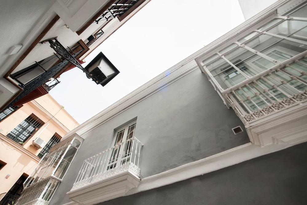 Singular Siete Revueltas Apartment Севиля Екстериор снимка